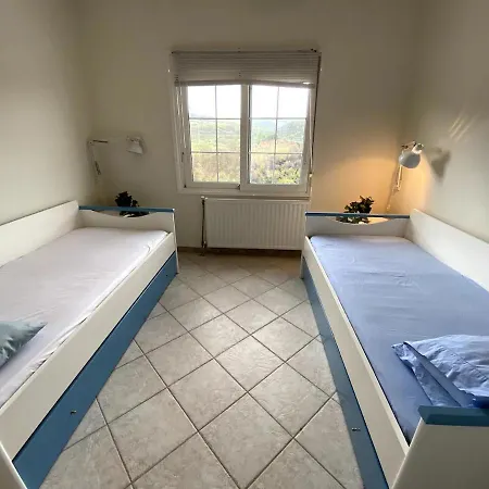 Cozy Maisonette Rebecca Nyaraló