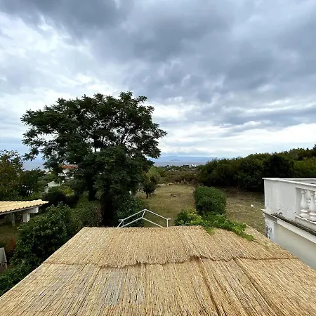 Seaview Maisonette With 3br And Garden And 2 Bathrooms Ideal For Families Hanioti