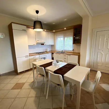 Seaview Maisonette With 3br And Garden And 2 Bathrooms Ideal For Families Dom wakacyjny Hanioti